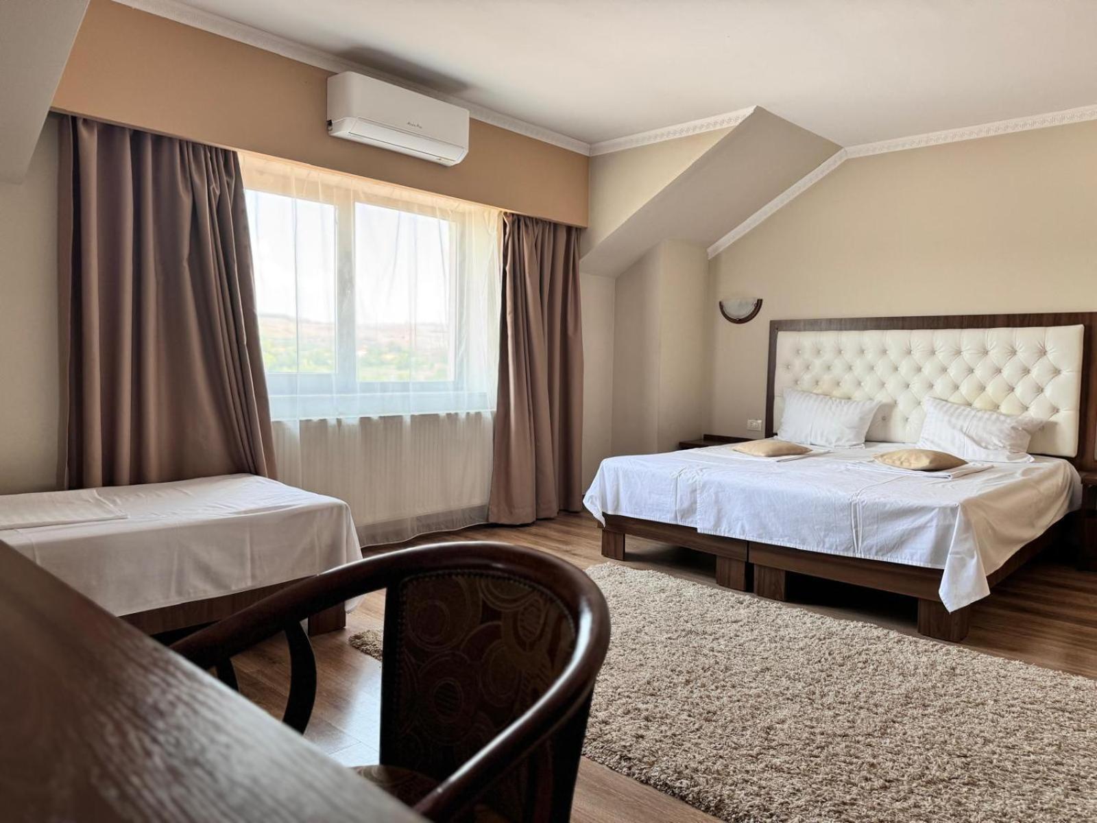 Hanul Domnesc Imperial Hotel & Spa Călan Buitenkant foto