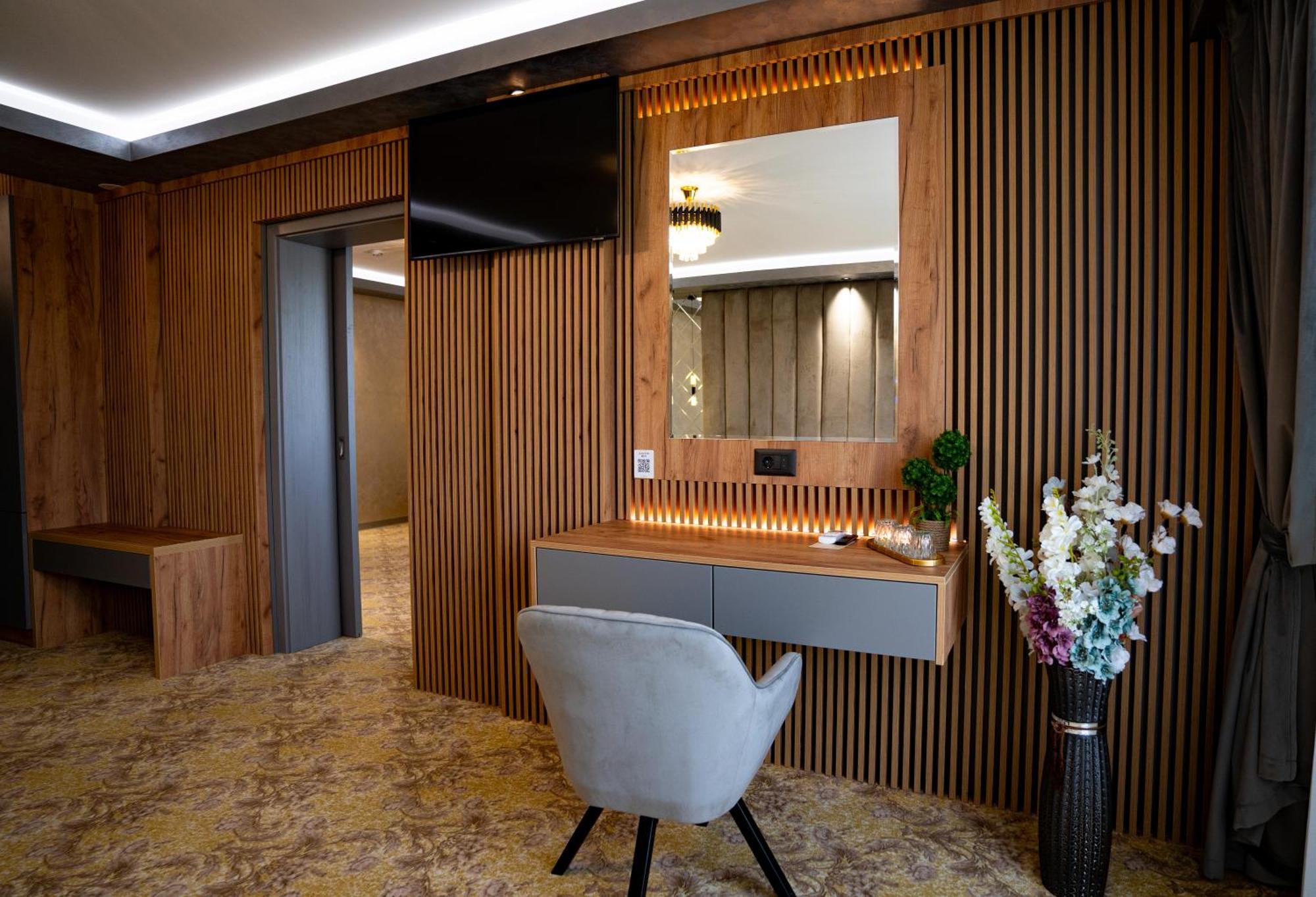 Hanul Domnesc Imperial Hotel & Spa Călan Buitenkant foto