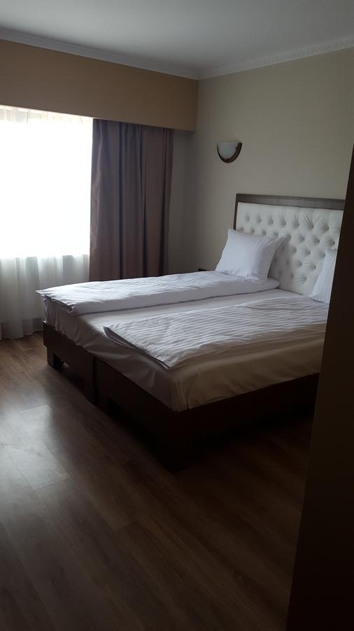 Hanul Domnesc Imperial Hotel & Spa Călan Buitenkant foto