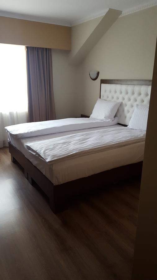 Hanul Domnesc Imperial Hotel & Spa Călan Buitenkant foto